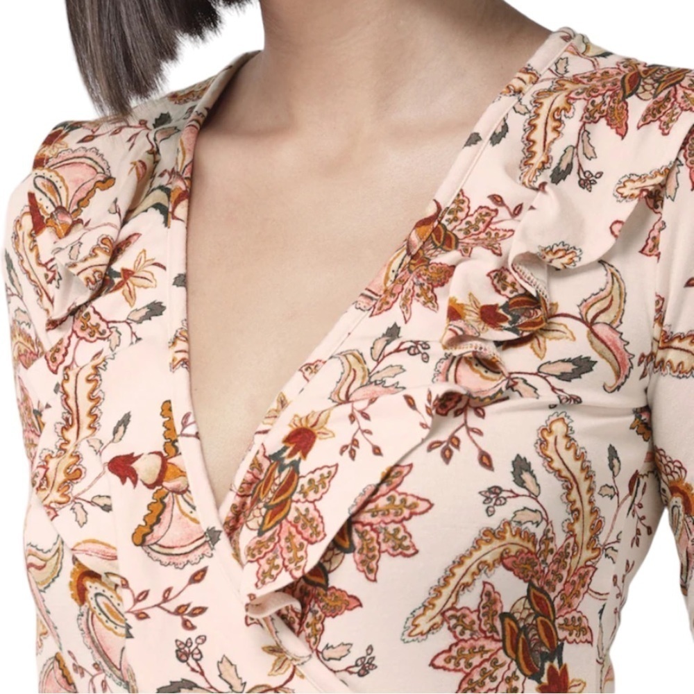 Forever 21 Women's Bodysuit Top Deep V-neck ruffles Peach Floral Small - Picture 2 of 8